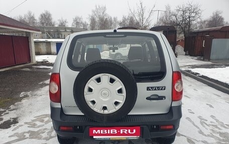 Chevrolet Niva I рестайлинг, 2015 год, 665 000 рублей, 9 фотография