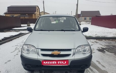 Chevrolet Niva I рестайлинг, 2015 год, 665 000 рублей, 4 фотография