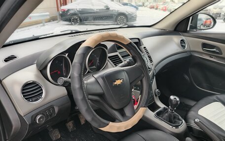 Chevrolet Cruze II, 2011 год, 557 000 рублей, 10 фотография