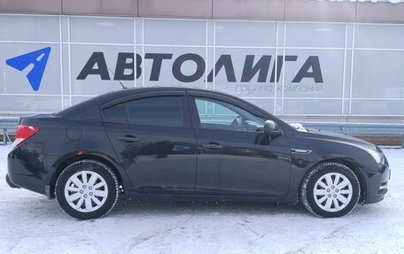 Chevrolet Cruze II, 2011 год, 557 000 рублей, 3 фотография