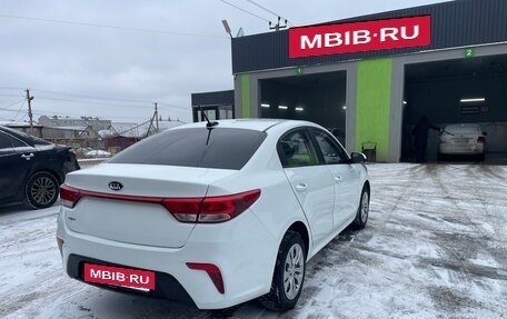 KIA Rio IV, 2018 год, 973 999 рублей, 4 фотография