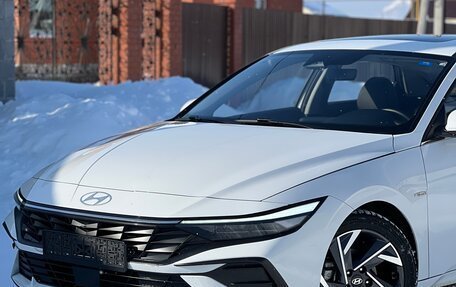 Hyundai Elantra, 2023 год, 2 300 000 рублей, 6 фотография