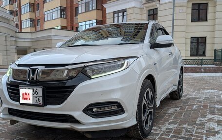 Honda Vezel, 2018 год, 2 080 000 рублей, 2 фотография