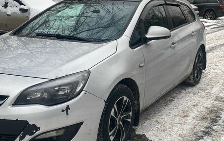 Opel Astra J, 2013 год, 850 000 рублей, 4 фотография