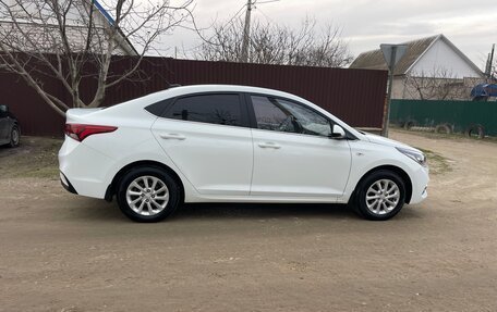 Hyundai Solaris II рестайлинг, 2018 год, 1 675 000 рублей, 4 фотография