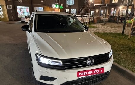 Volkswagen Tiguan II, 2020 год, 3 050 000 рублей, 3 фотография