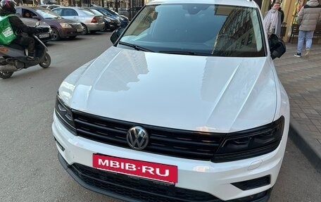 Volkswagen Tiguan II, 2020 год, 3 050 000 рублей, 10 фотография