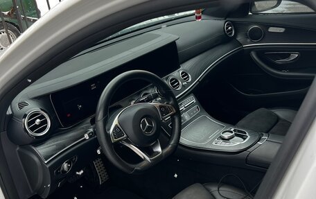 Mercedes-Benz E-Класс, 2018 год, 3 270 000 рублей, 6 фотография