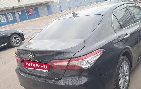 Toyota Camry, 2019 год, 2 900 000 рублей, 3 фотография