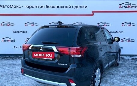 Mitsubishi Outlander III рестайлинг 3, 2018 год, 1 950 000 рублей, 4 фотография