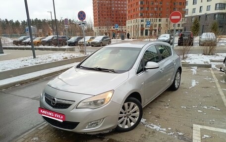 Opel Astra J, 2011 год, 830 000 рублей, 10 фотография