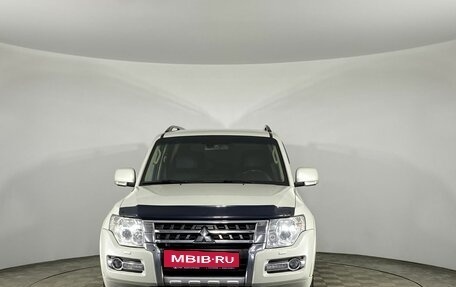 Mitsubishi Pajero IV, 2015 год, 2 650 000 рублей, 3 фотография