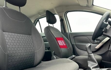 Renault Logan II, 2018 год, 1 059 000 рублей, 9 фотография