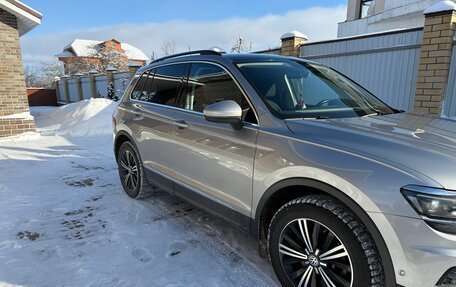 Volkswagen Tiguan II, 2017 год, 2 800 000 рублей, 2 фотография