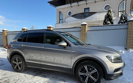 Volkswagen Tiguan II, 2017 год, 2 800 000 рублей, 6 фотография