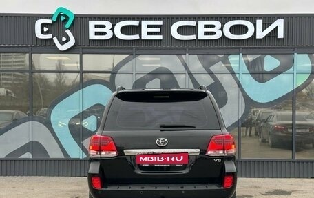 Toyota Land Cruiser 200, 2010 год, 3 865 000 рублей, 7 фотография