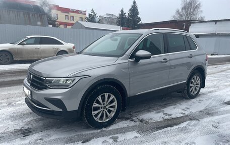 Volkswagen Tiguan II, 2020 год, 3 290 000 рублей, 7 фотография