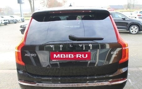 Volvo XC90 II рестайлинг, 2022 год, 5 800 000 рублей, 8 фотография