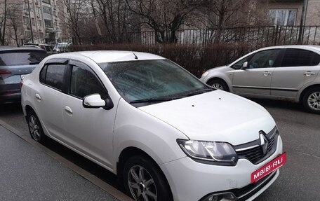 Renault Logan II, 2015 год, 700 000 рублей, 4 фотография