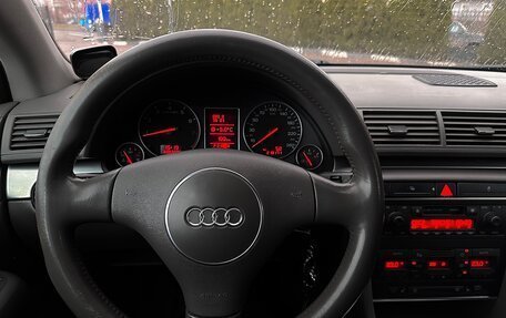 Audi A4, 2004 год, 640 000 рублей, 11 фотография