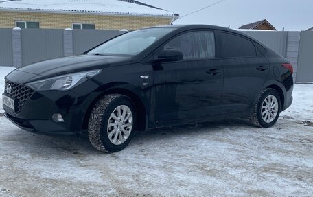 Hyundai Solaris II рестайлинг, 2021 год, 1 575 000 рублей, 3 фотография