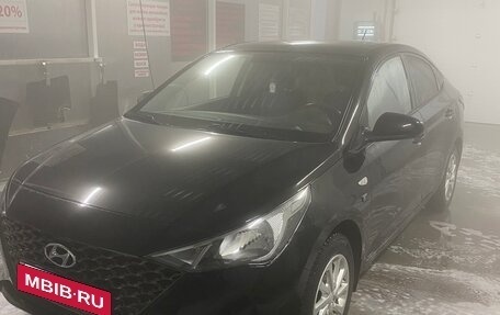 Hyundai Solaris II рестайлинг, 2021 год, 1 575 000 рублей, 8 фотография