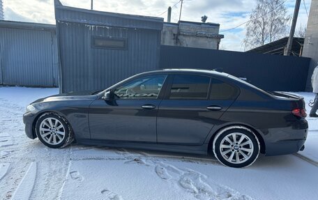 BMW 5 серия, 2011 год, 1 560 000 рублей, 2 фотография