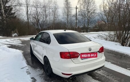 Volkswagen Jetta VI, 2011 год, 495 000 рублей, 3 фотография