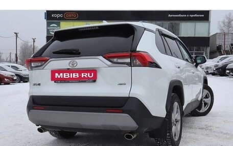 Toyota RAV4, 2021 год, 3 160 000 рублей, 3 фотография