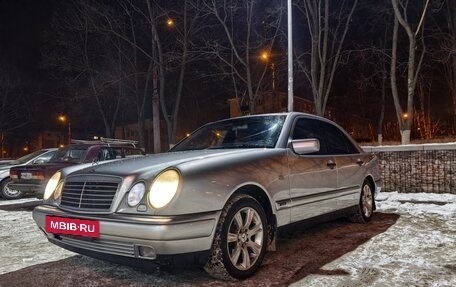 Mercedes-Benz E-Класс, 1998 год, 470 000 рублей, 2 фотография