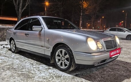 Mercedes-Benz E-Класс, 1998 год, 470 000 рублей, 4 фотография