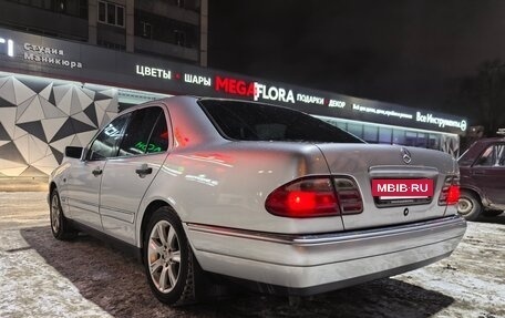 Mercedes-Benz E-Класс, 1998 год, 470 000 рублей, 6 фотография