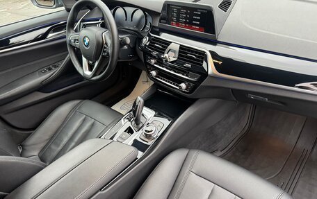 BMW 5 серия, 2018 год, 3 050 000 рублей, 23 фотография