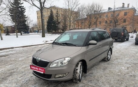 Skoda Fabia II, 2012 год, 900 000 рублей, 3 фотография