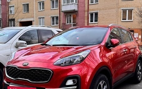 KIA Sportage IV рестайлинг, 2020 год, 2 500 000 рублей, 2 фотография