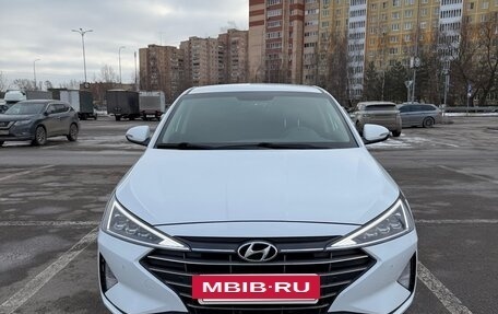 Hyundai Elantra VI рестайлинг, 2019 год, 1 850 000 рублей, 5 фотография