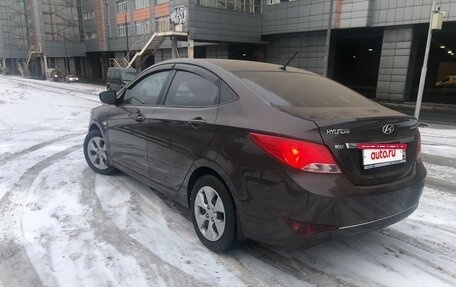 Hyundai Solaris II рестайлинг, 2015 год, 1 217 000 рублей, 15 фотография