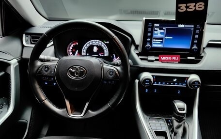 Toyota RAV4, 2022 год, 3 700 000 рублей, 26 фотография