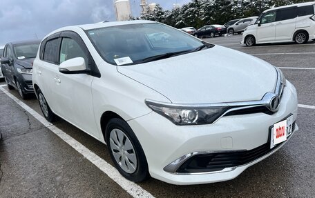 Toyota Auris II, 2015 год, 1 200 000 рублей, 1 фотография