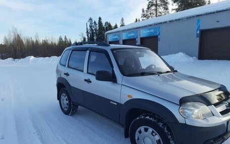 Chevrolet Niva I рестайлинг, 2012 год, 530 000 рублей, 3 фотография