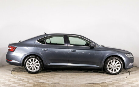 Skoda Superb III рестайлинг, 2018 год, 2 200 000 рублей, 4 фотография