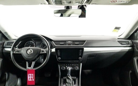 Skoda Superb III рестайлинг, 2018 год, 2 200 000 рублей, 13 фотография