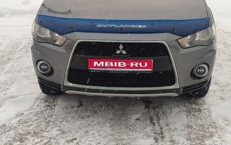 Mitsubishi Outlander III рестайлинг 3, 2011 год, 1 125 000 рублей, 1 фотография