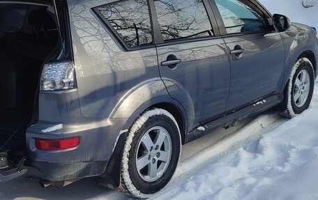 Mitsubishi Outlander III рестайлинг 3, 2011 год, 1 125 000 рублей, 4 фотография