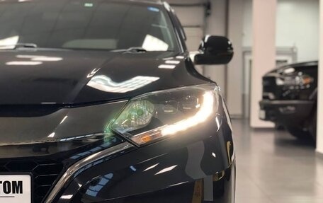 Honda Vezel, 2017 год, 2 100 000 рублей, 33 фотография