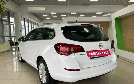 Opel Astra J, 2011 год, 1 099 000 рублей, 7 фотография