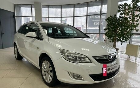 Opel Astra J, 2011 год, 1 099 000 рублей, 3 фотография