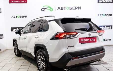 Toyota RAV4, 2021 год, 4 206 000 рублей, 3 фотография