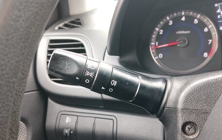 Hyundai Solaris II рестайлинг, 2011 год, 797 000 рублей, 8 фотография