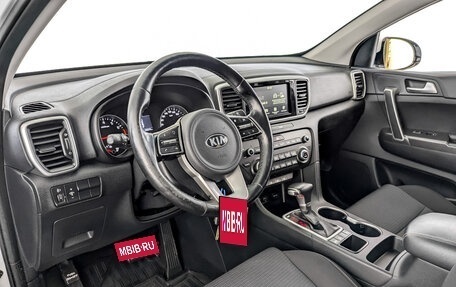 KIA Sportage IV рестайлинг, 2018 год, 1 800 000 рублей, 16 фотография